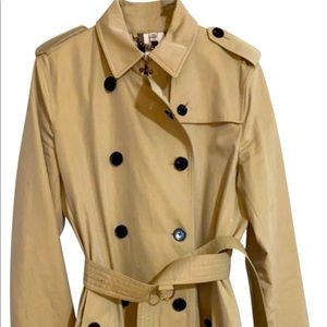 Burberry Kensington Trench Coat